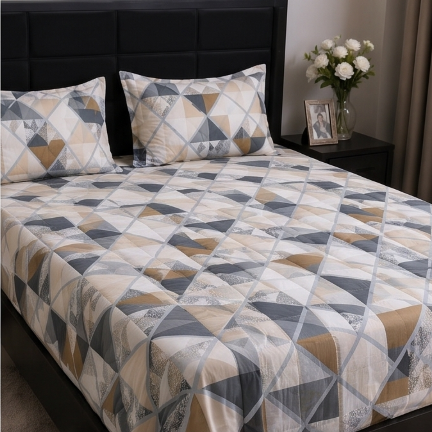 Parish Handlooms Abstract Cotton Double Bedding Set 1 Double Comforter with 1 Double Bedsheet and 2 Pillow Covers (Multicolor, All Season)