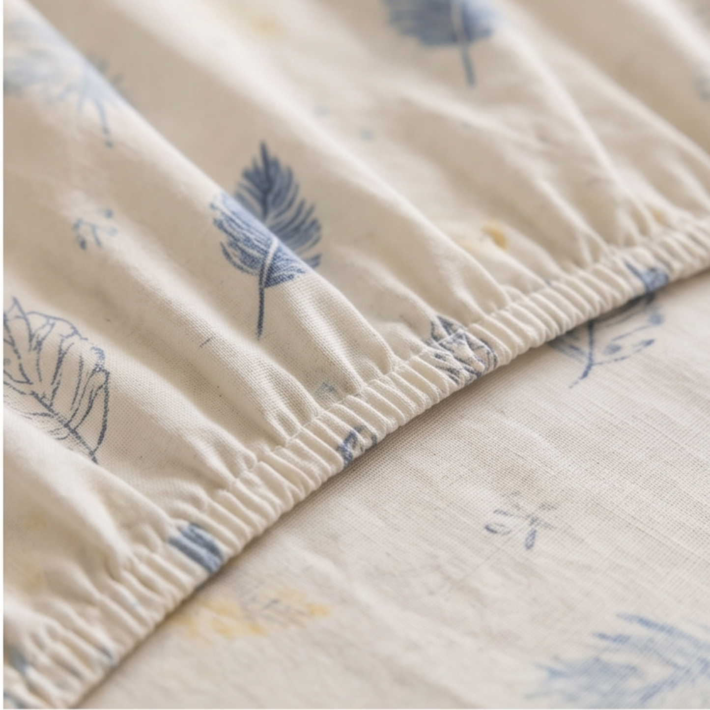 Parish Handlooms Cotton Double Fitted (Elastic) 210 TC Printed 1 Summer Bedsheet with 2 Pillow Covers