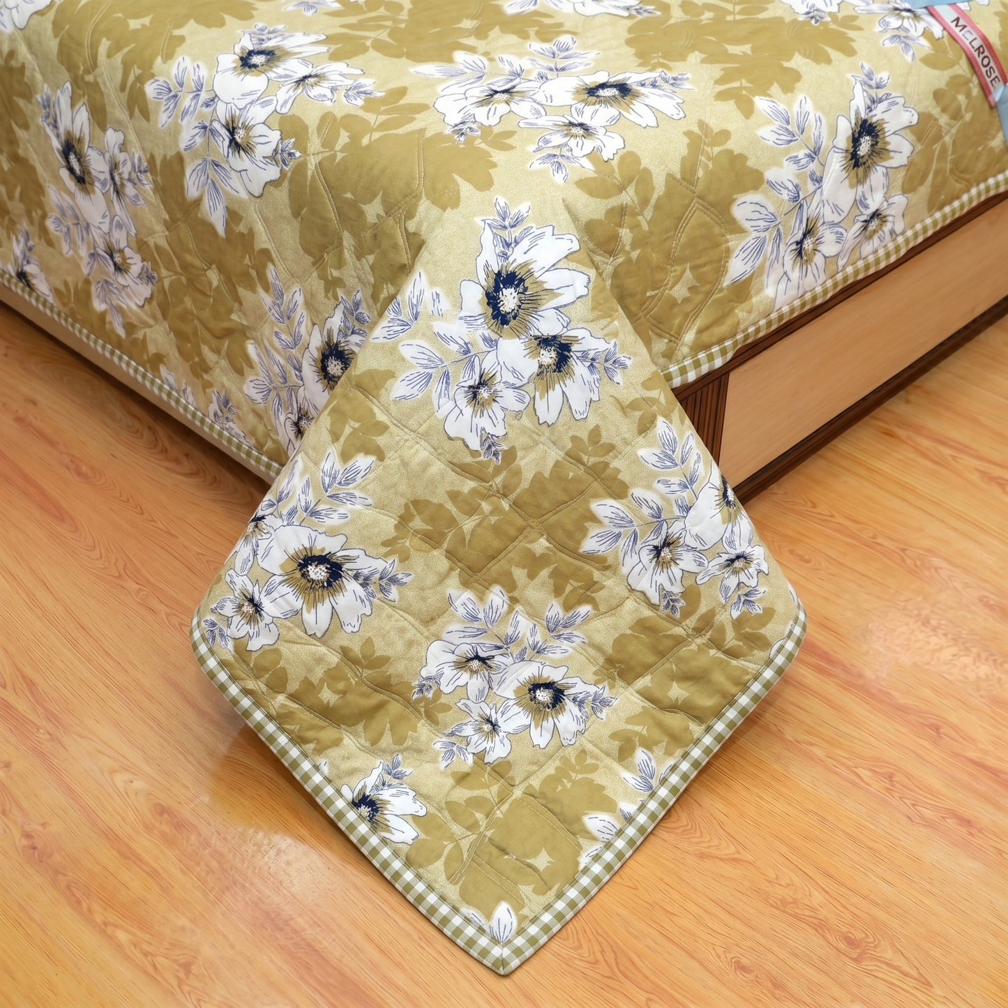 Parish Handlooms Floral Double Comforter for  Mild Winter (Microfiber, Beige)