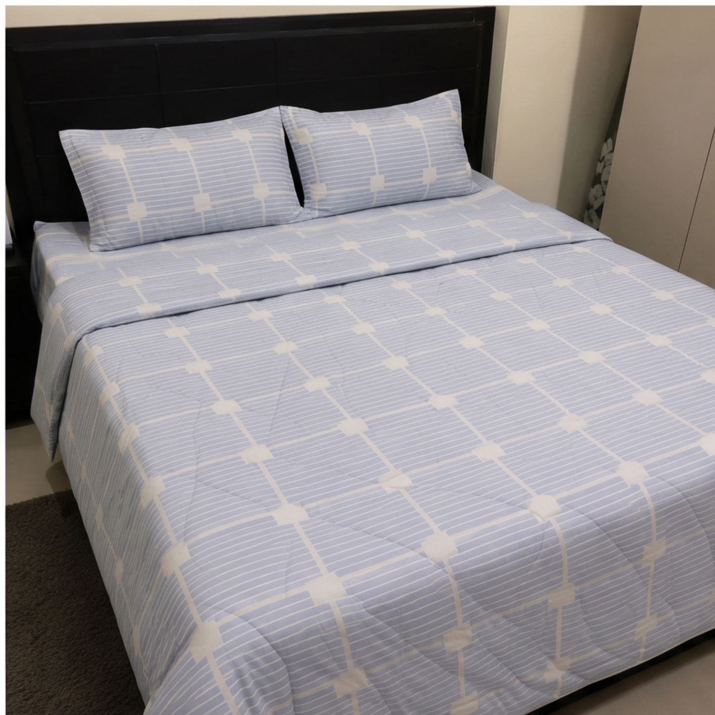 Parish Handlooms Geometric Cotton Double Bedding Set 1 Double Comforter with 1 Double Bedsheet and 2 Pillow Covers (Light Blue, All Season)